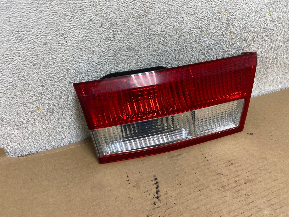 2003-2004 Honda Accord Sedan Left Driver LH Inner Tail Light AH7821 LK1