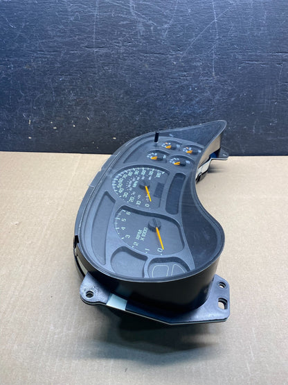 2003 to 2006 Chevrolet Silverado Speedometer Instrument Cluster AG7445 DG1