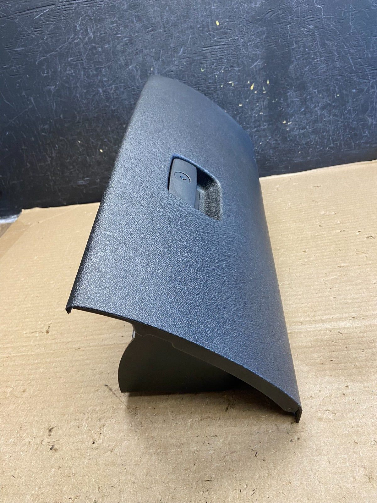 2007-2013 Chevrolet Silverado Sierra Upper Glove Box Dash Storage AH3684 DG1