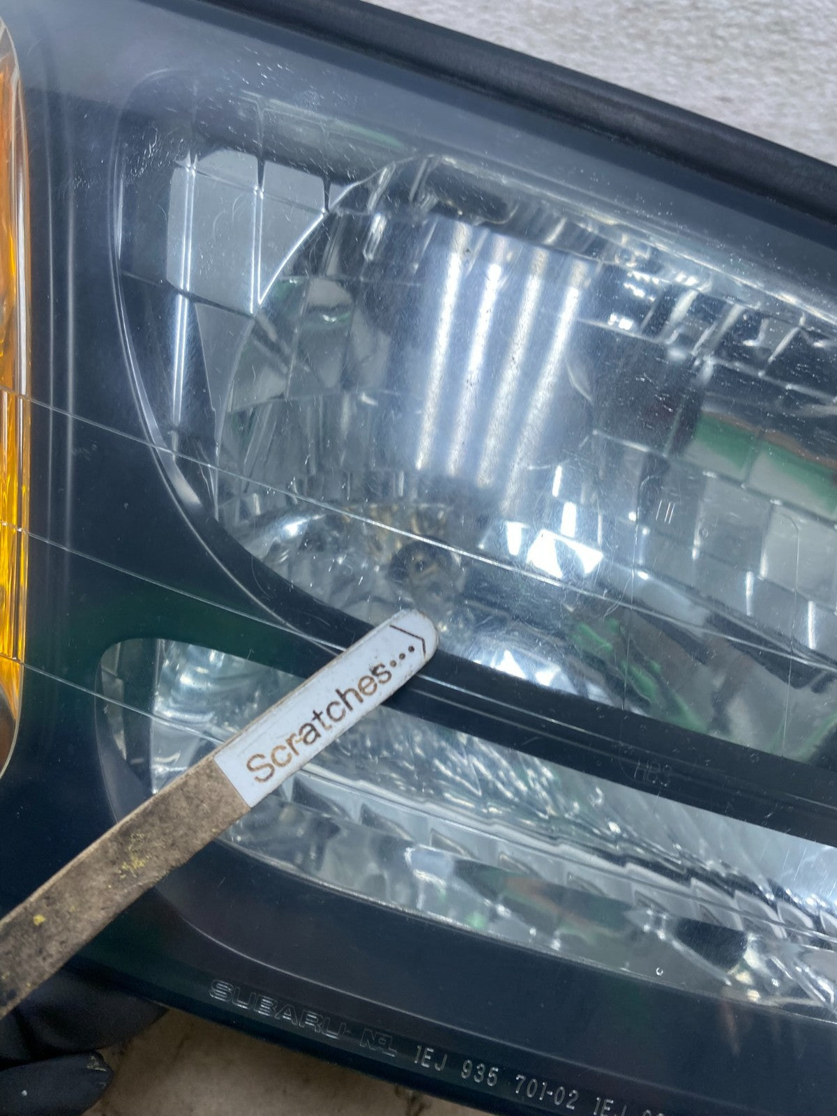 2001 to 2004 Subaru Legacy Outback Right Passenger Rh Headlight AG4371 DW3