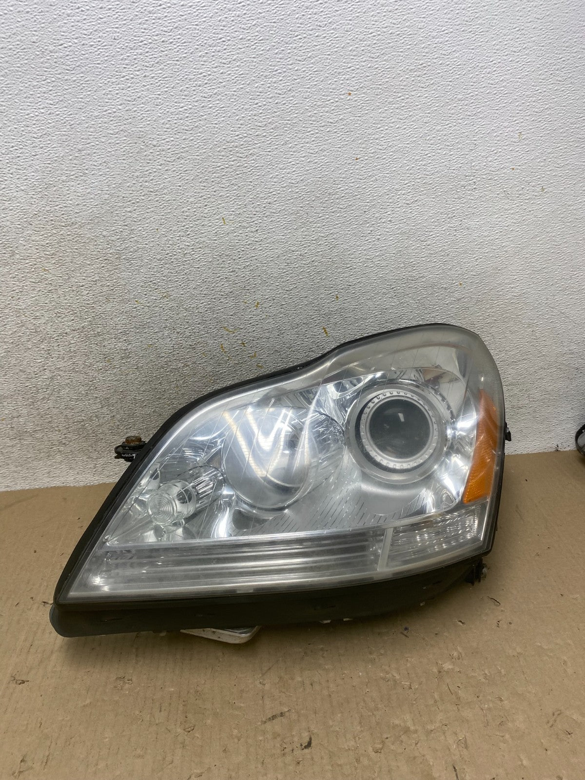 2007 to 2009 Mercedes GL-Class GL450 Left Driver LH Xenon Headlight AH6875 DW0