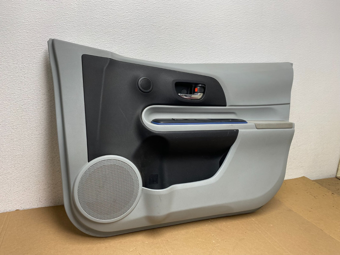 2012 - 2014 Toyota Prius C Front Right Passeger Door Trim Cover Panel AD78632