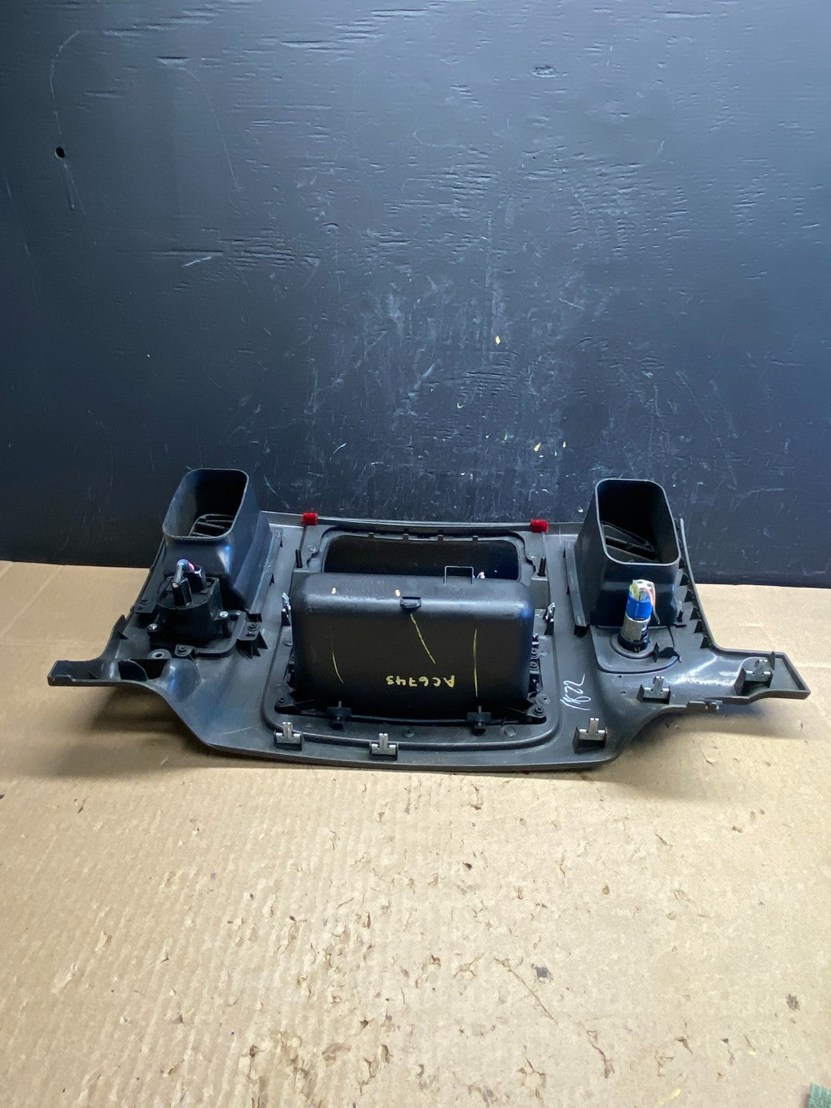 2002 to 2005 Dodge Ram Radio Climate Control Dash Air Vent Bezel Trim ac6743 DG4