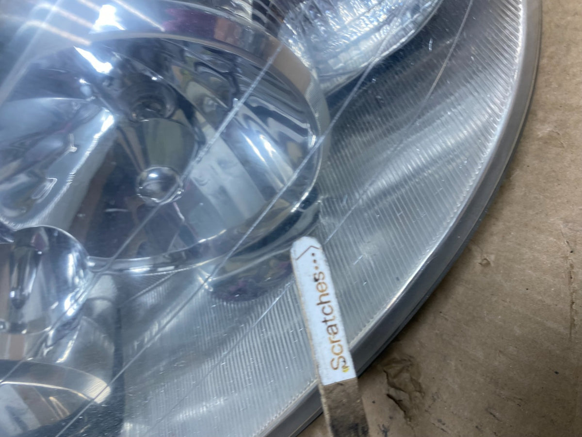 2005 to 2011 Lincoln Town Car Left Driver LH Side Headlight AI1236 DW3