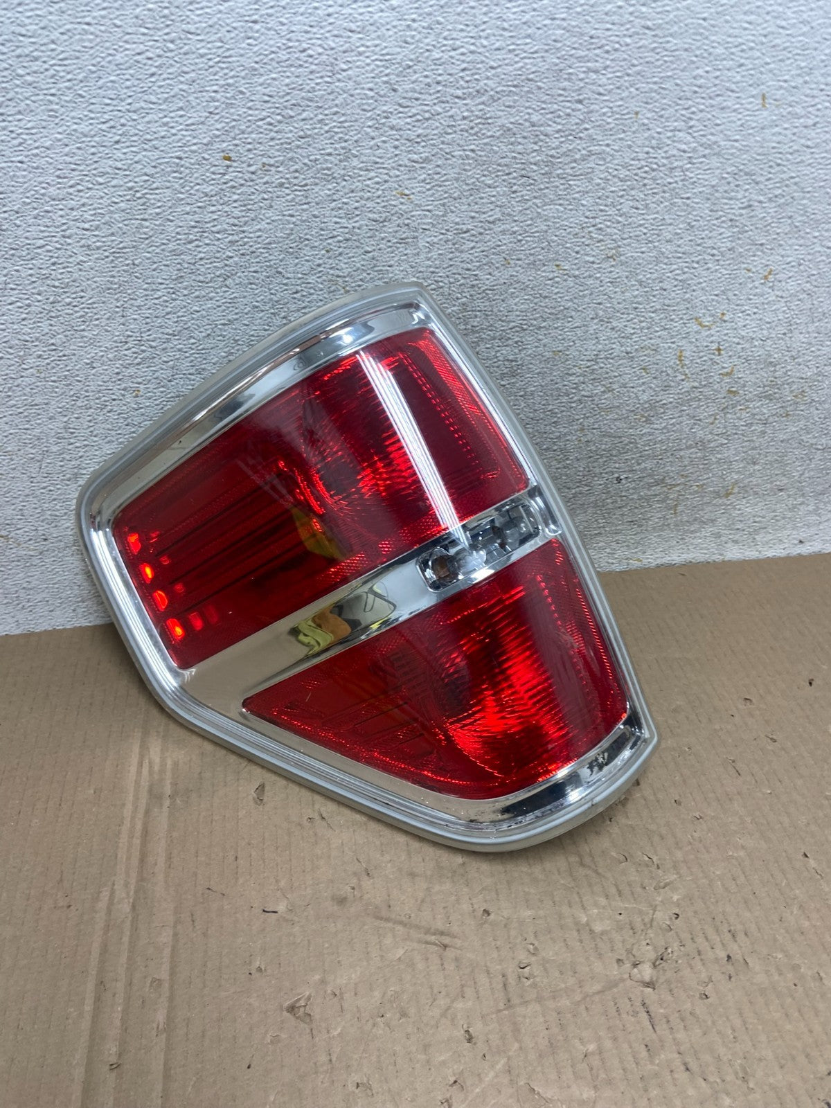 2009 to 2014 Ford F150 F-150 Left Driver LH Side Tail Light AI9568 LK2