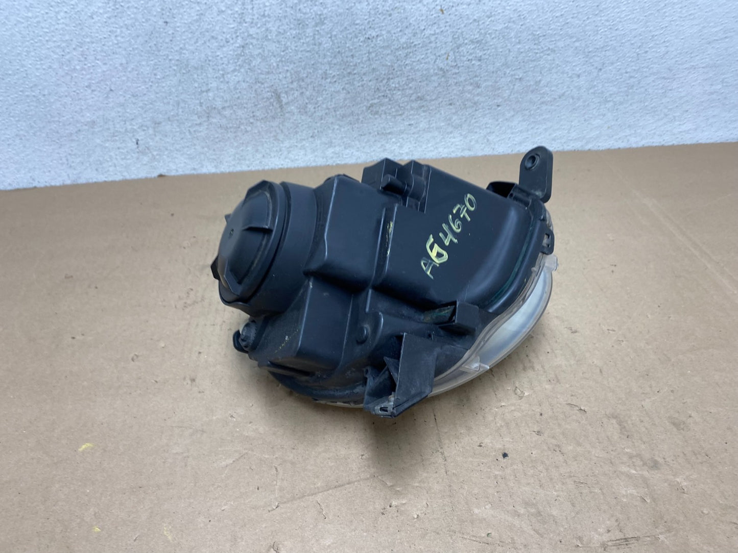 2012 to 2017 Fiat 500 Left Driver LH Halogen Headlight AG4670 DW7