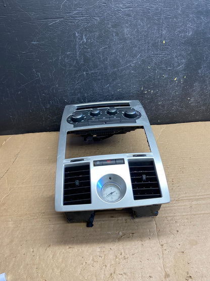 2008 to 2010 Chrysler 300 Dash Heater A/C Climate Control Radio Panel AF2064 DW3
