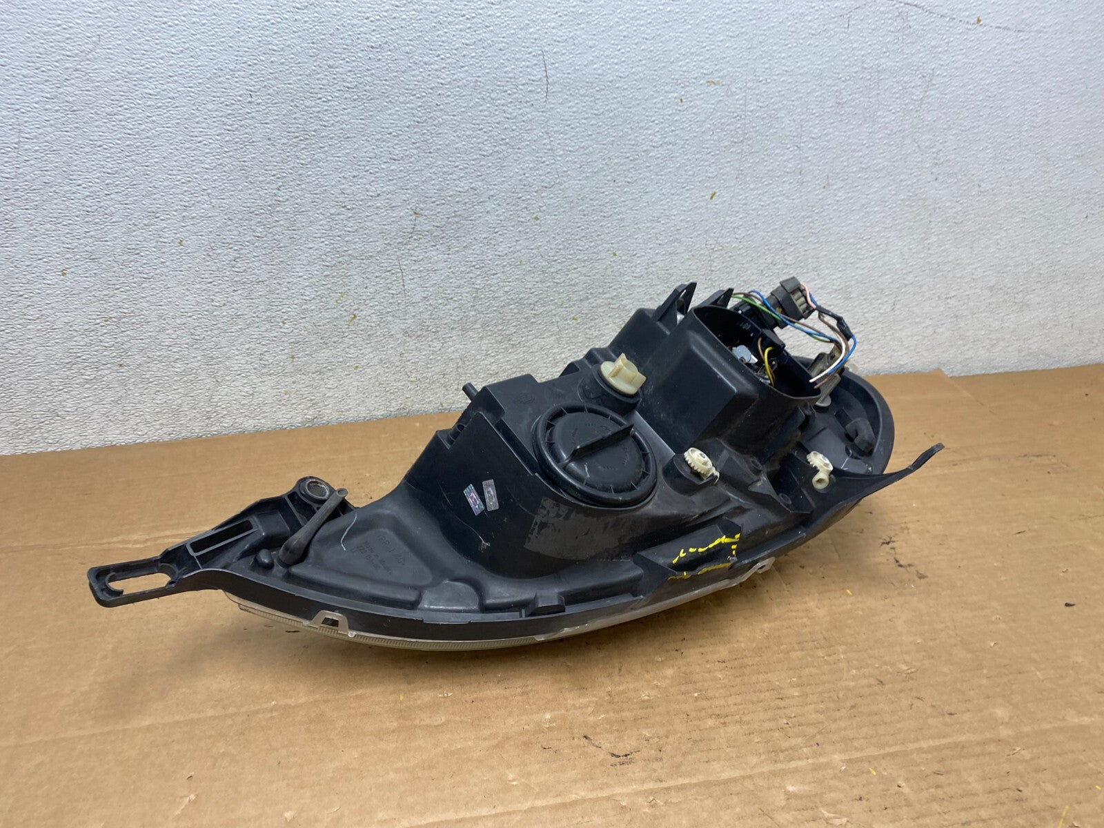 2002 - 2005 Mercedes ML ML350 ML500 Left Driver LH  Halogen Headlight M6988 DW12