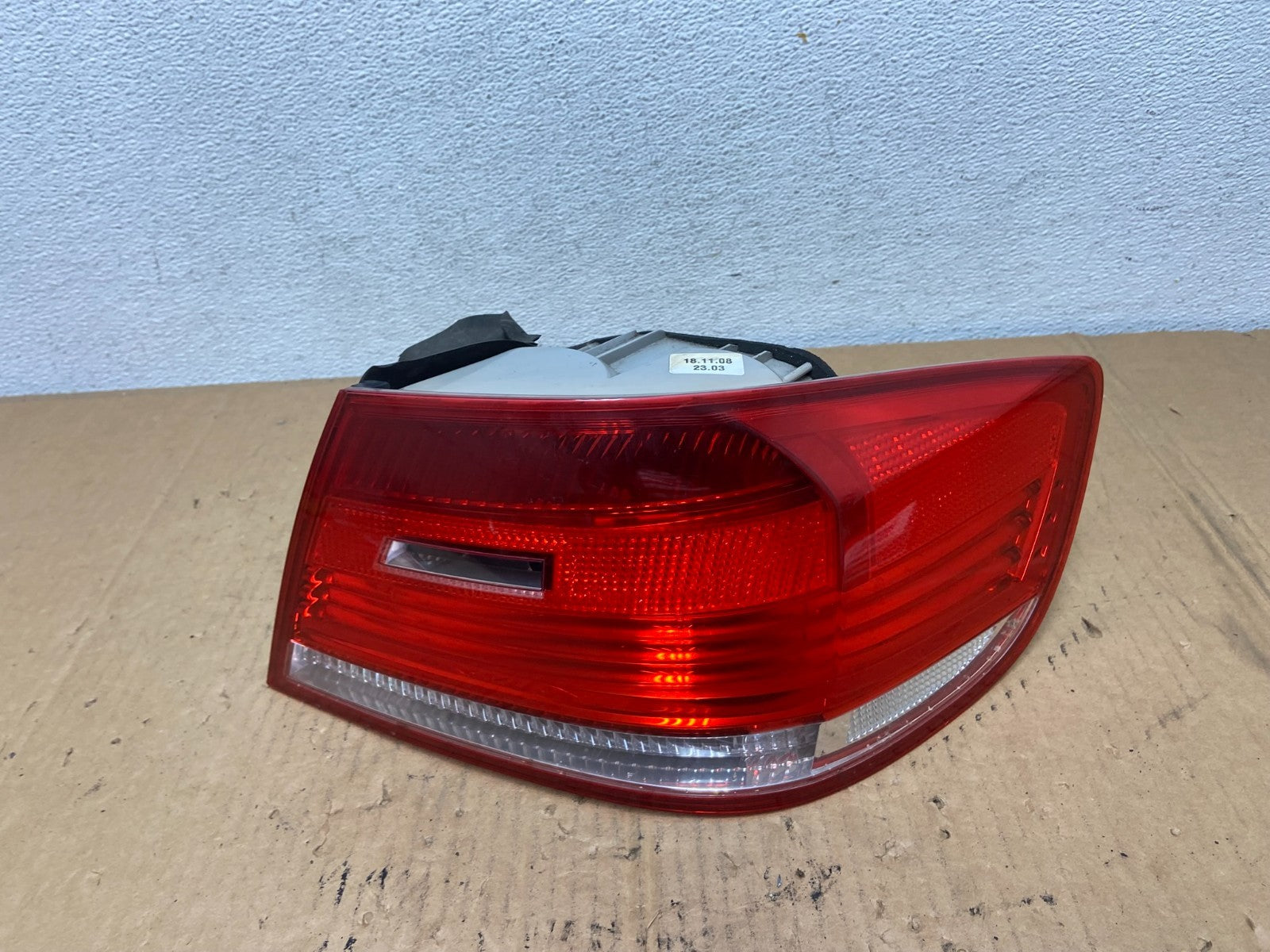 2007 to 2010 BMW M3 328i 335i Coupe Right Passenger RH Tail Light AD1066 DW0