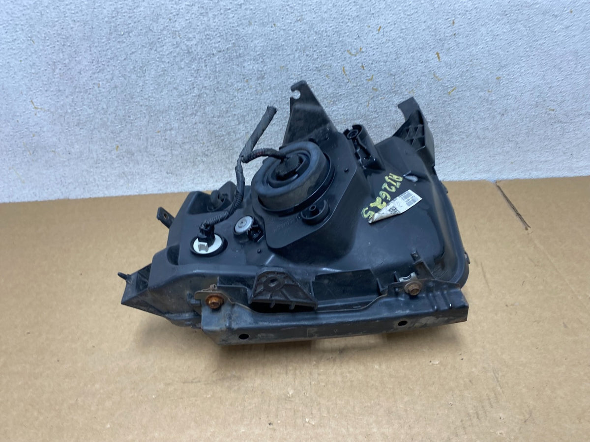 2003 to 2006 Honda Element Right Passenger Rh Side Headlight AI2625 DW8