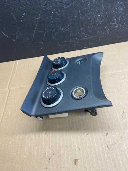 2011 to 2015 Nissan Rogue Heater Temperature AC Climate Control OEM AB9254 DG1