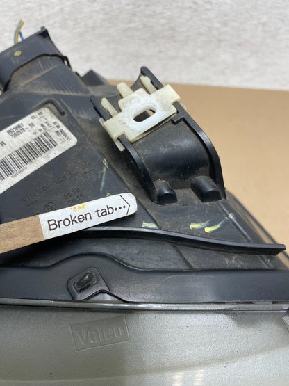 2009-2011 BMW 3 Series 328i 4/D Sedan Headlight Halogen Right Passenger AE67354