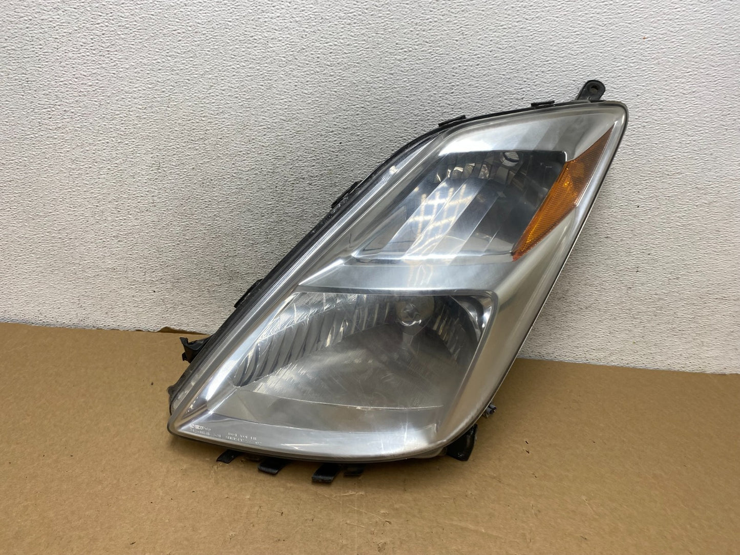 2004 - 2005 Toyota Prius Left Driver Lh Xenon HID Headlight DEPO AF7288 DW0