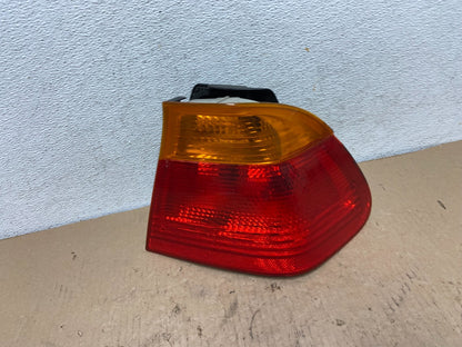 1999-2001 BMW 325i 330i E46 Right Passenger RH Tail Light AF3295 DW0