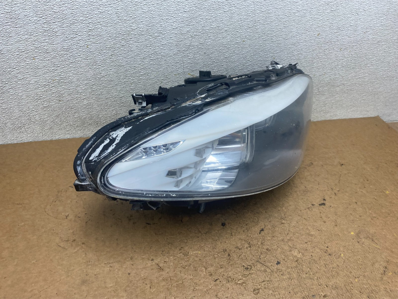 2011-2013 BMW 5 Series F10 Right Passenger Xenon HID AFS Headlight OEM T1133 DW2