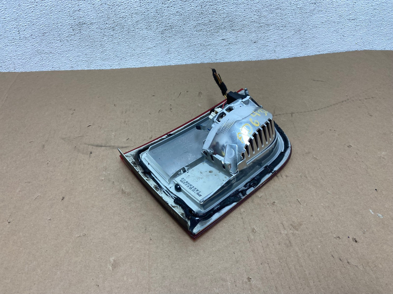 2007 to 2010 Bmw X5 E70 Right Passenger Rh Side Inner Tail Light AD6432 LK4