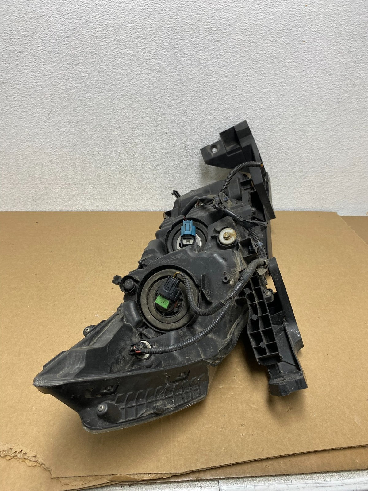 2010 - 2012 Honda Accord Crosstour Left Driver LH Side Headlight AB9989 DW10