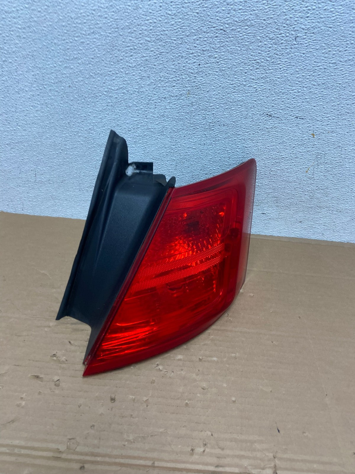 2014 to 2018 Ford Taurus Interceptor Right Passenger RH Tail Light AD4195 LK2
