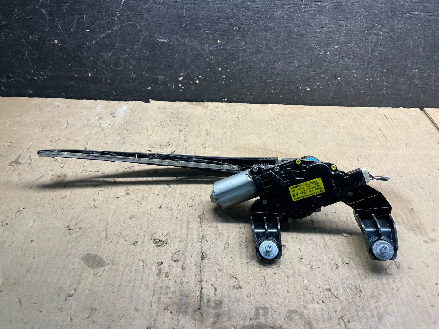 2009 - 2012 Hyundai Elantra Wagon Rear Glass Windshield Wiper Motor W7346 DG9
