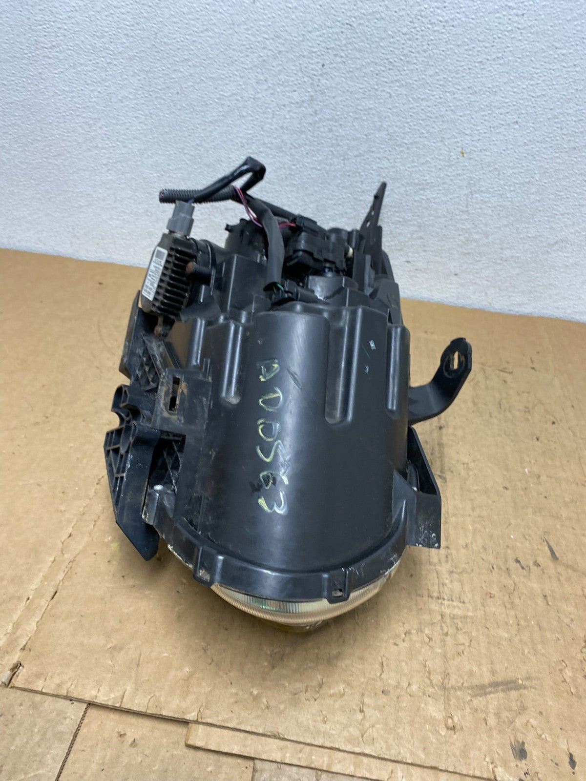 2008 to 2013 Nissan Rogue HID Xenon Headlight Left Driver Lh Side AD0563 DW6