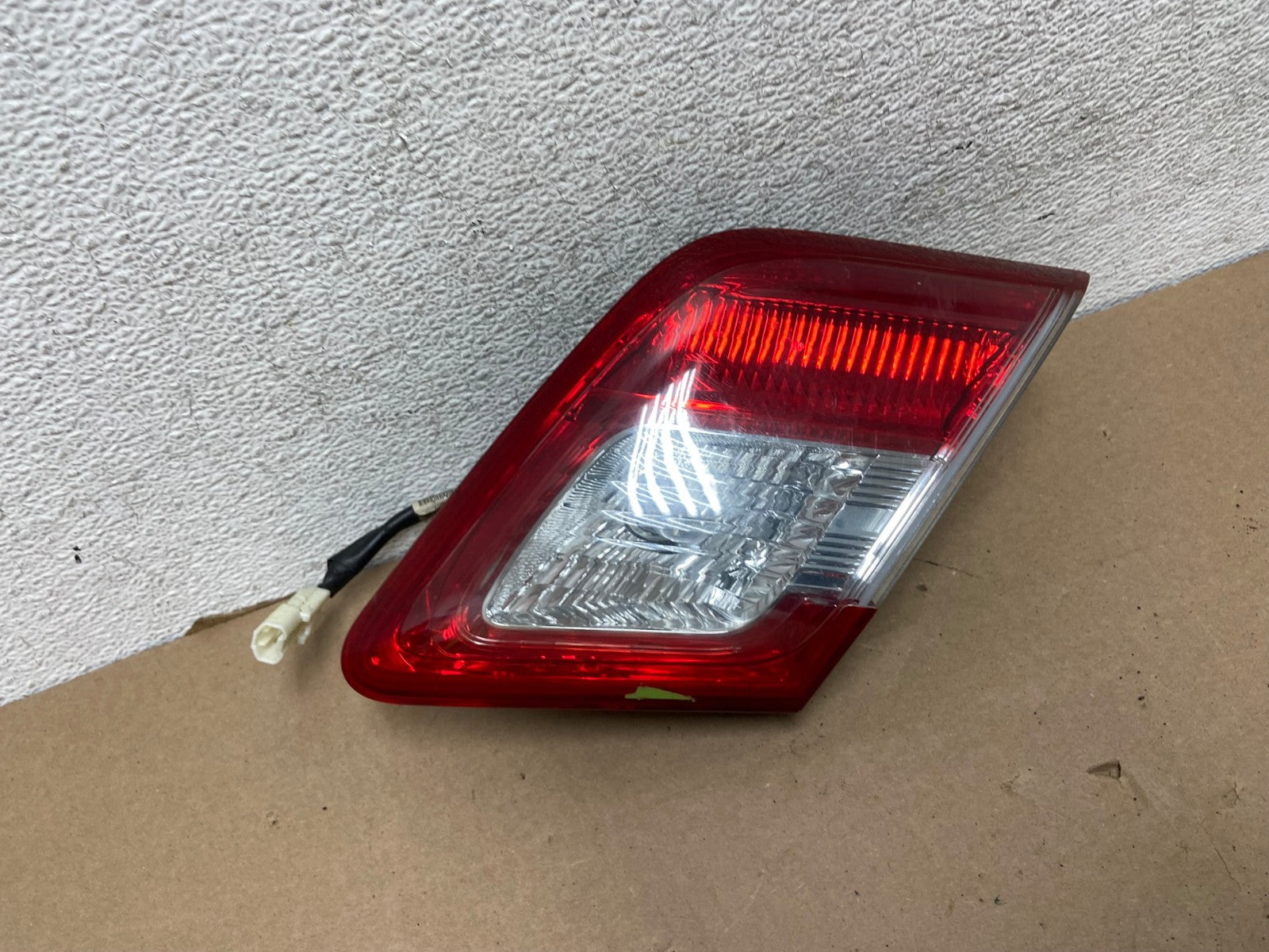 2010 - 2011 Toyota Camry Right Passenger RH Side Inner Tail Light AG3376 LK2