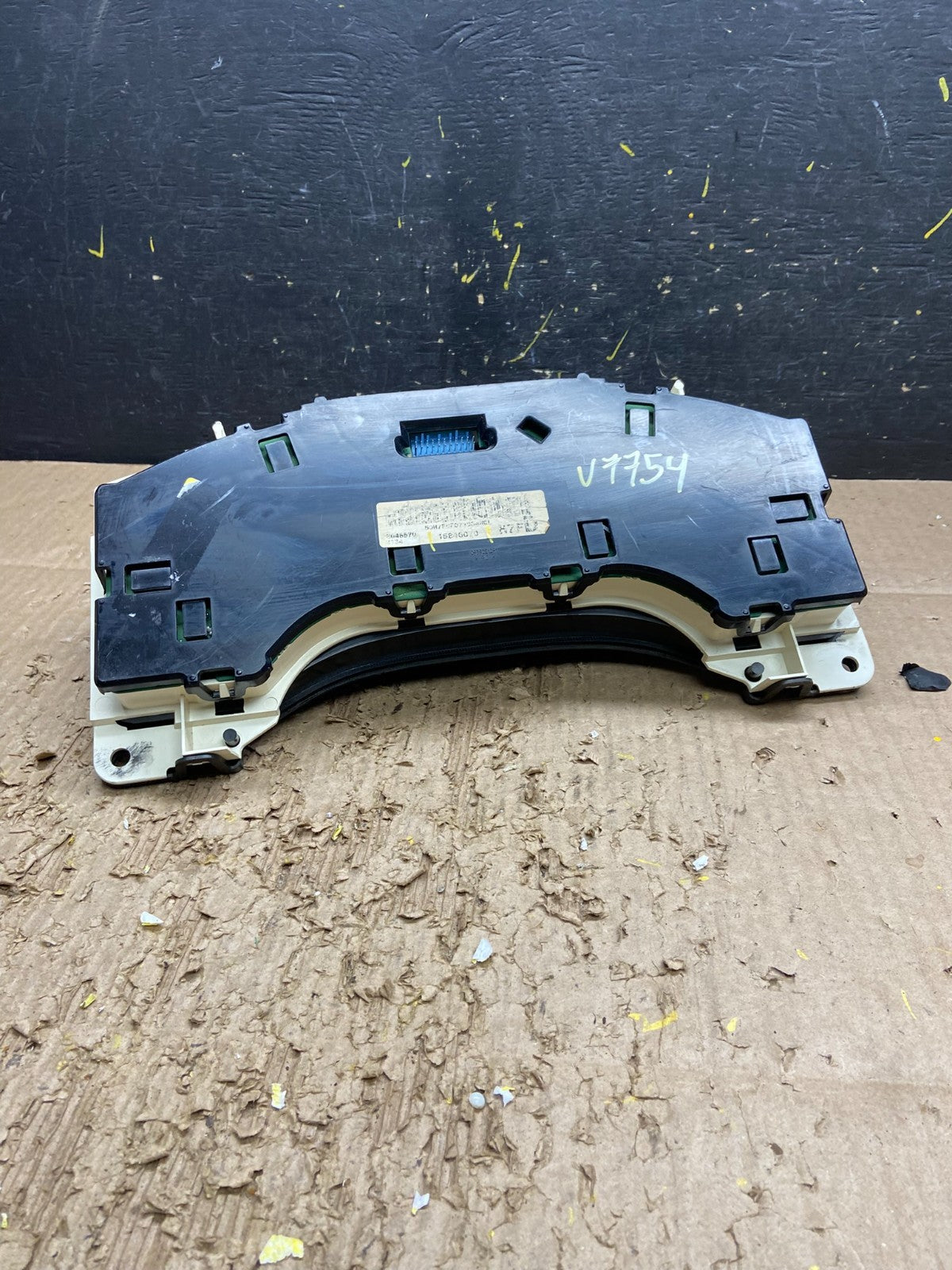 2004 to 2007 Chevrolet Express Speedometer Cluster Gauge V7754 DG6