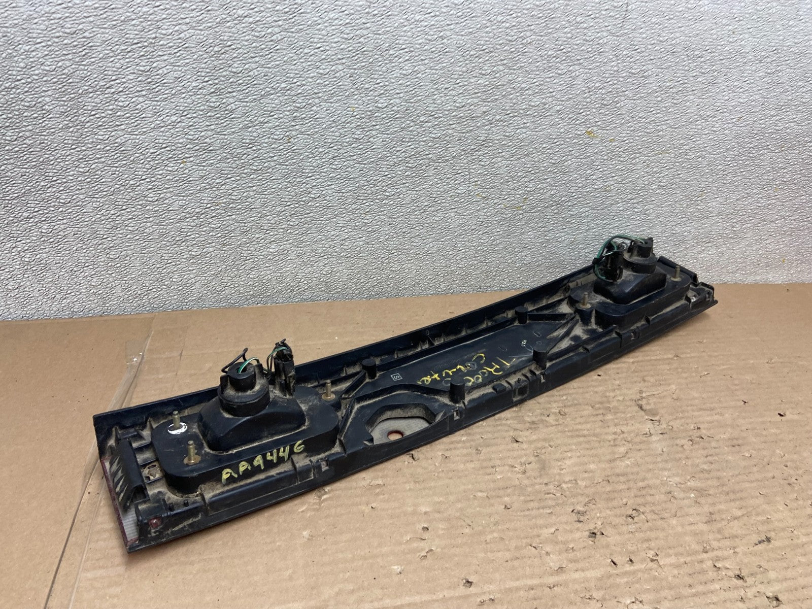 1989 to 1994 Nissan 240sx Rear Center Trunk Tail Light AA9446 DG6