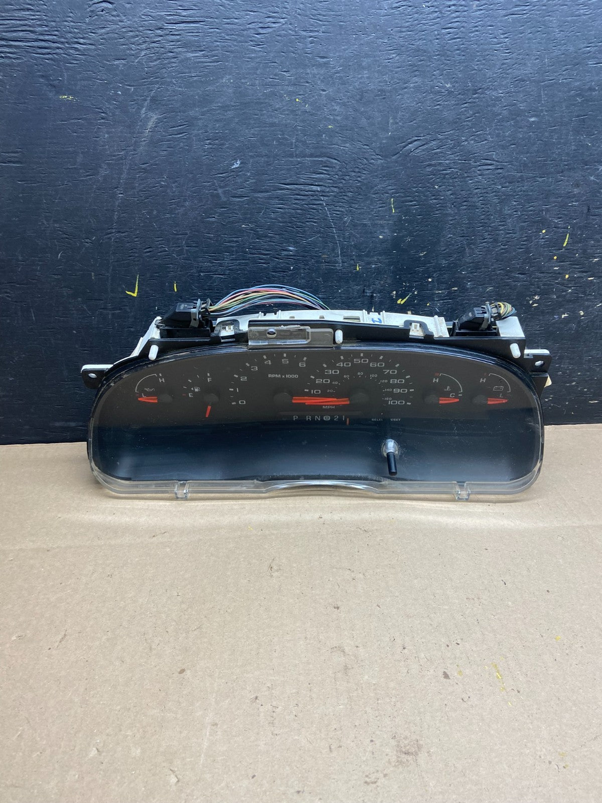 2004 to 2008 Ford E150 E250 E350 Gauge Speedometer Cluster t9201 DG0