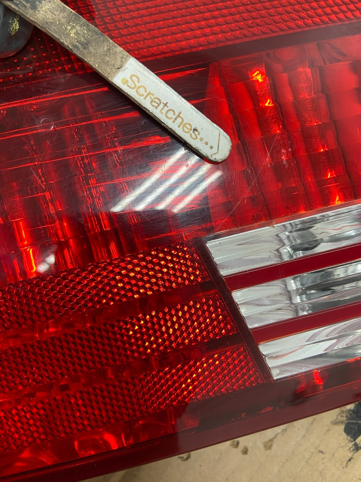 2004 - 2005 Toyota Sienna Left Driver LH Side Inner Tail Light AI8767 LK3