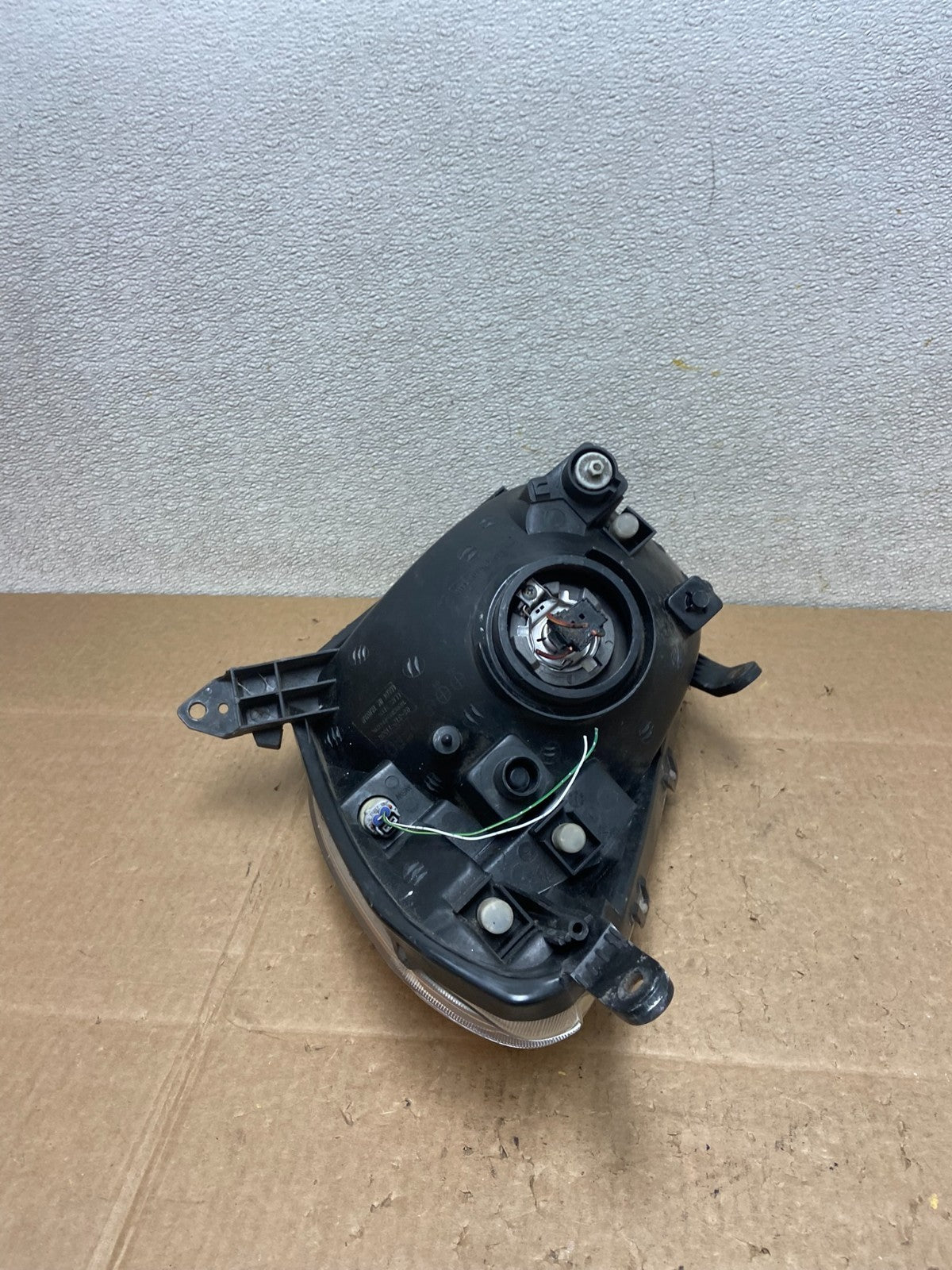 2001 - 2003 Toyota Rav4 Right Passenger RH Side Headlight Halogen DEPO Y8797 DW6