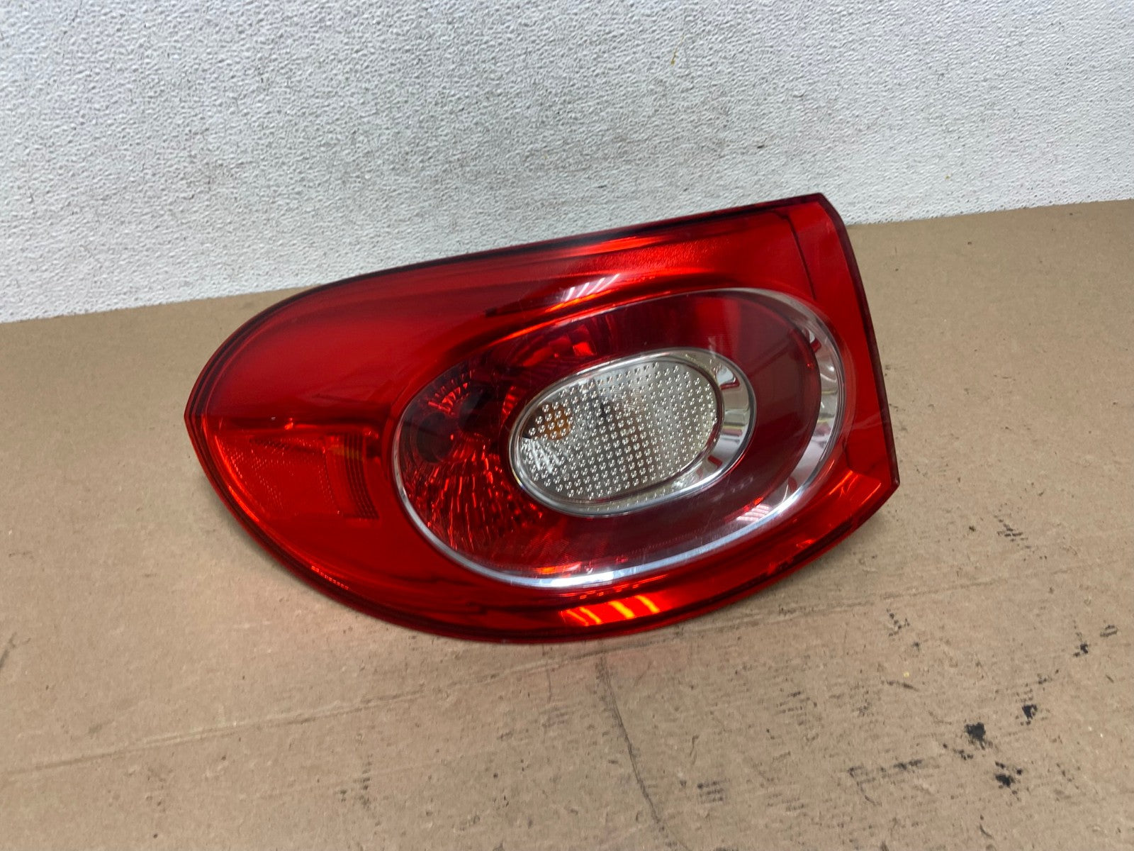 2009 to 2011 Volkswagen Tiguan Left Driver Side Tail Light AF4858 LK0