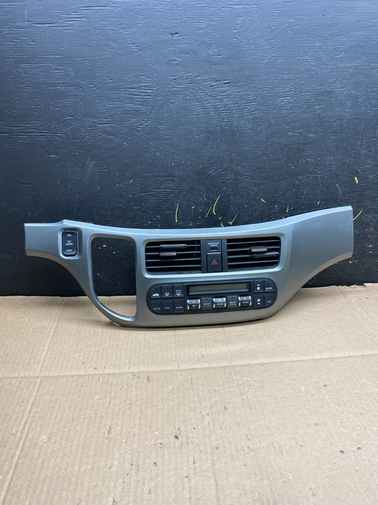2005 to 2010 Honda Odyssey  Radio Climate Control Dash Trim Bezel Oem Y2191 DG0