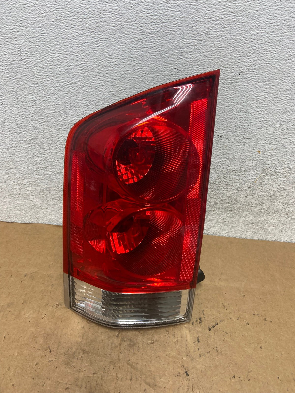 2005 to 2015 Nissan Armada Left Driver Lh Side Tail Light AD5183 LK1