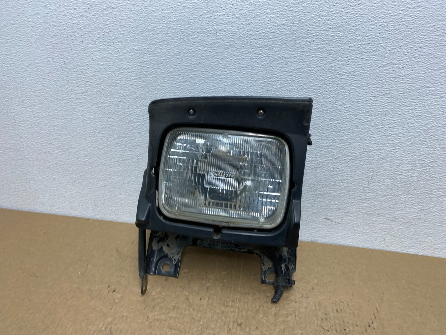 1988 to 1991 Honda Prelude Right Passenger RH Halogen Headlight AC1588 DG0