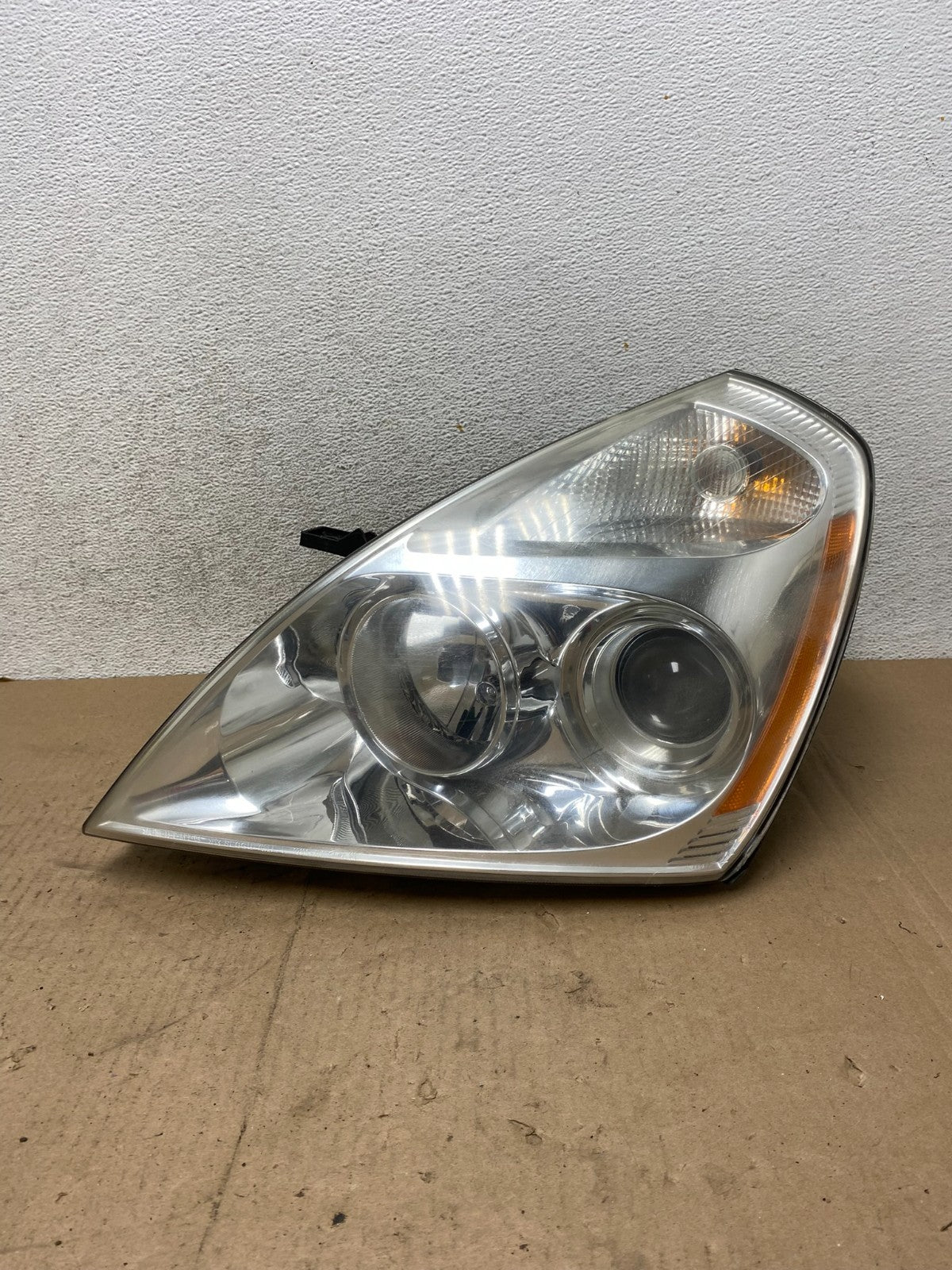 2008-2012 Kia Sedona Left Driver Lh Side Headlight Halogen AG4705 DW0