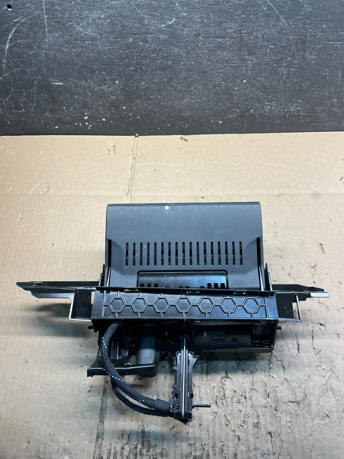 2016 - 2018 Audi A6 A7 Radio Navigation Screen Display W1224 DG2