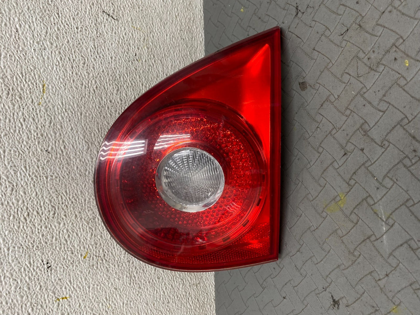 2006-2009 Volkswagen Golf Right Passenger Rh Tail Light Inner Trunk C3268 DG0
