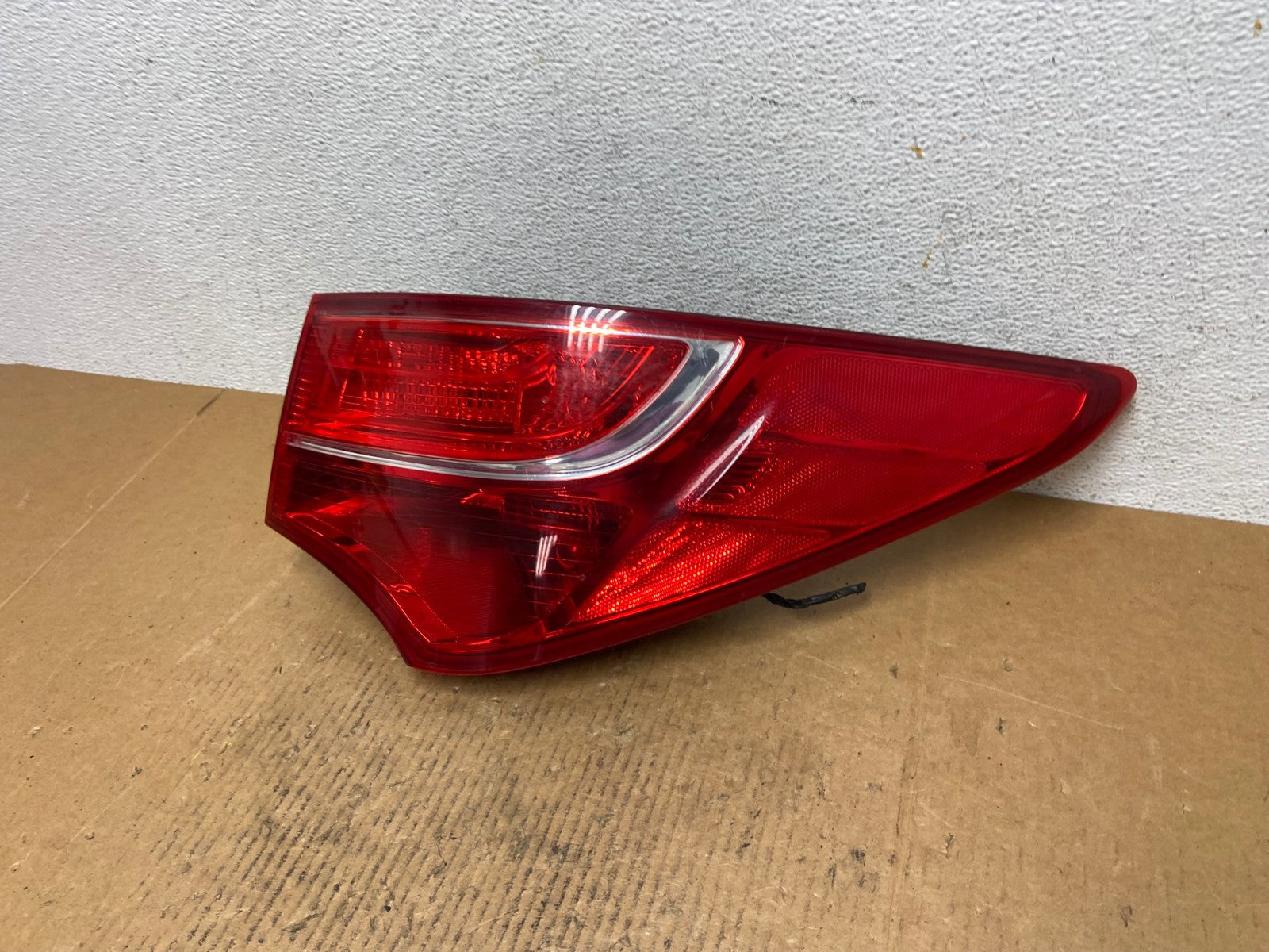 2013 -2016 Hyundai Santa Fe Rear Right Passenger Side Tail Light Lamp AE0296 LK1