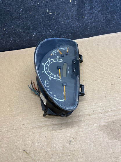 2005 to 2006 Sprinter 2500 3500 Instrument Speedometer Gauge Cluster AH1501 DG1