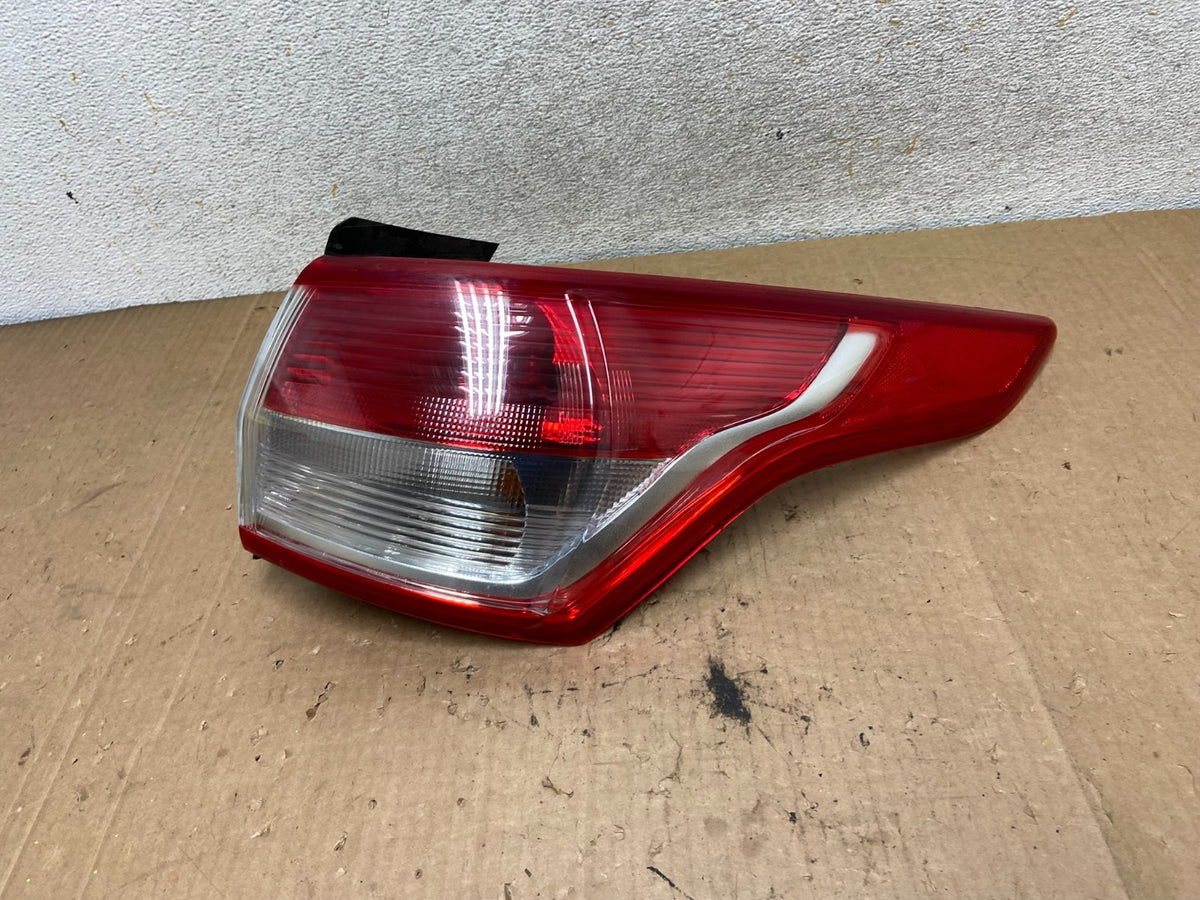 2013 to 2016 Ford Escape Right Passenger RH Side Tail Light AI9134 LK0