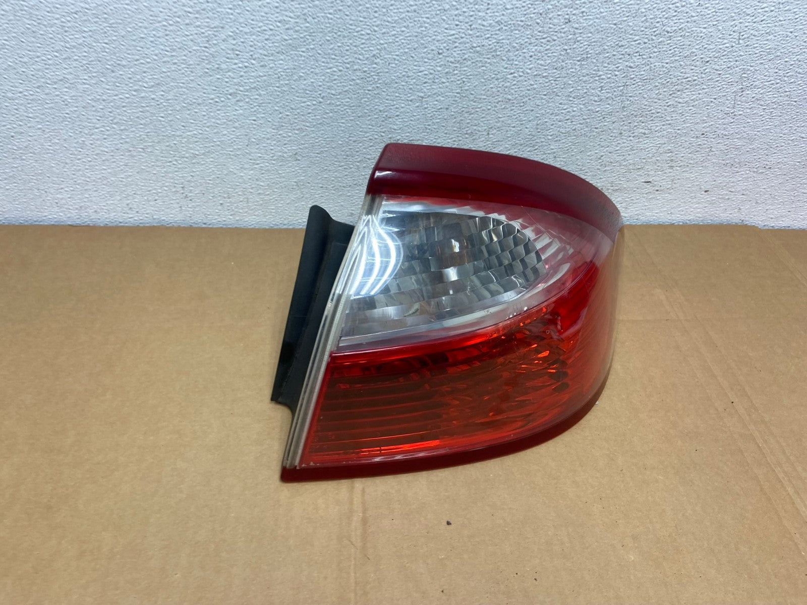 2004 to 2007 Saab 9-3 Convertible Right Passenger Side Tail Light AC7436 LK2