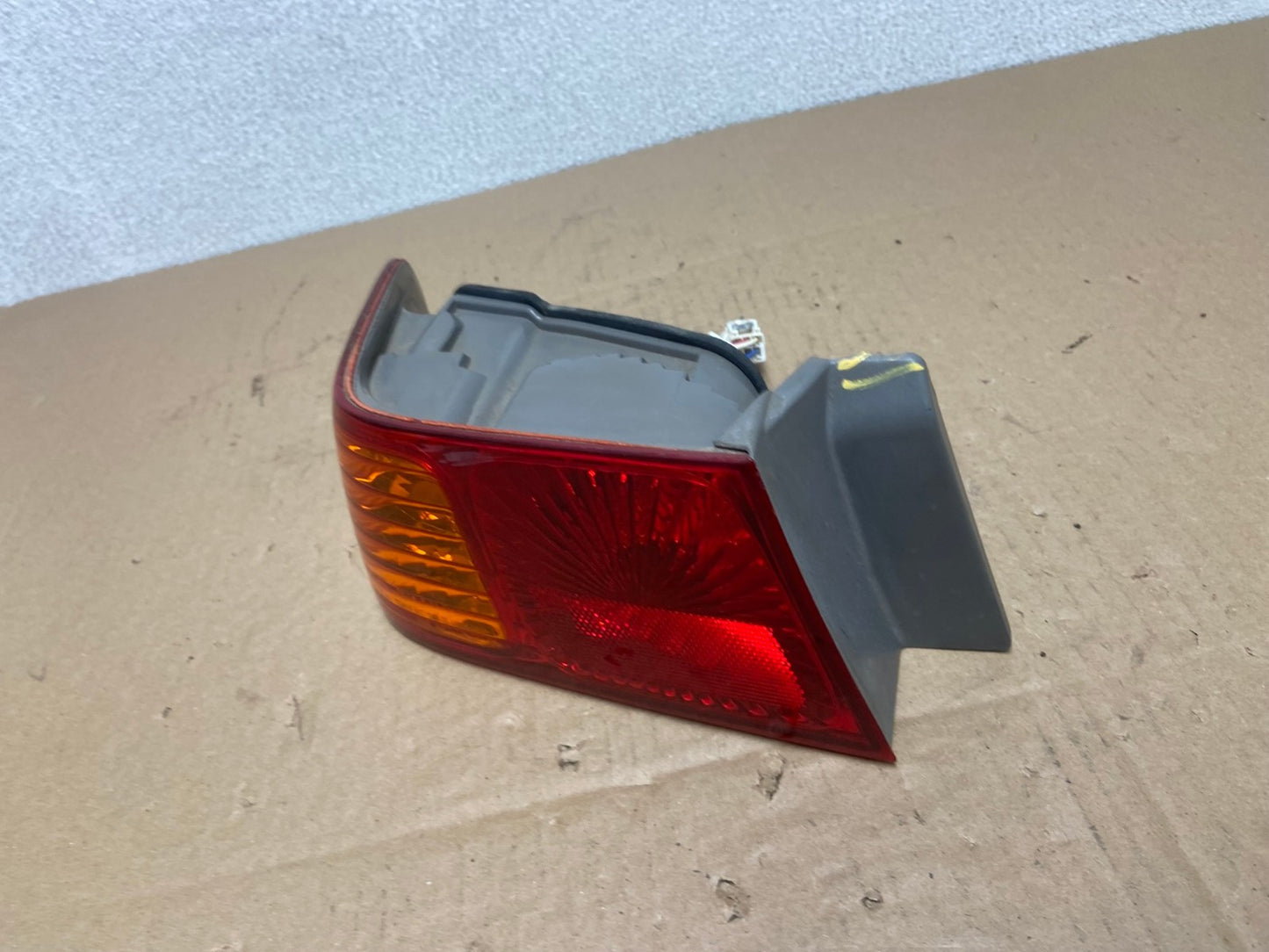 2000 to 2001 Toyota Camry Tail Light Left Driver Lh Side OEM AB6167 LK1
