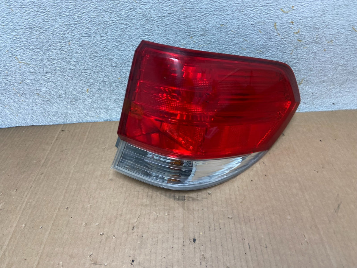 2008 2009 2010 Honda Odyssey Right Passenger Side Tail Light AI8503 LK0
