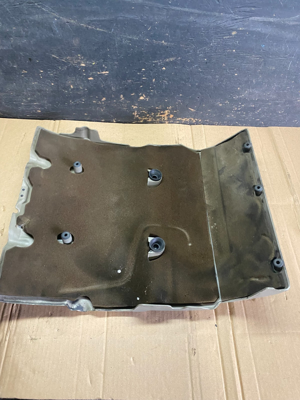 1997 to 2004 Cadillac Deville Seville Northstar Engine Motor Cover s5981 DG6
