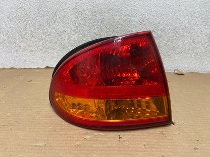1999 to 2004 Oldsmobile Alero Left Driver LH Side Tail Light AG8142 DW0