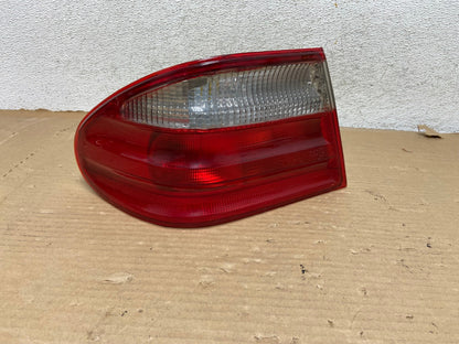2000-2002 Mercedes-Benz E-Class E430 E320 Left Driver LH Tail Light AG8138 LK0