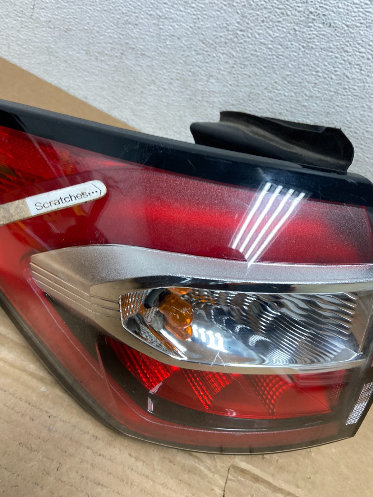 2017 2018 2019 Ford Escape Left Driver LH Side Tail Light AD3834 DW3
