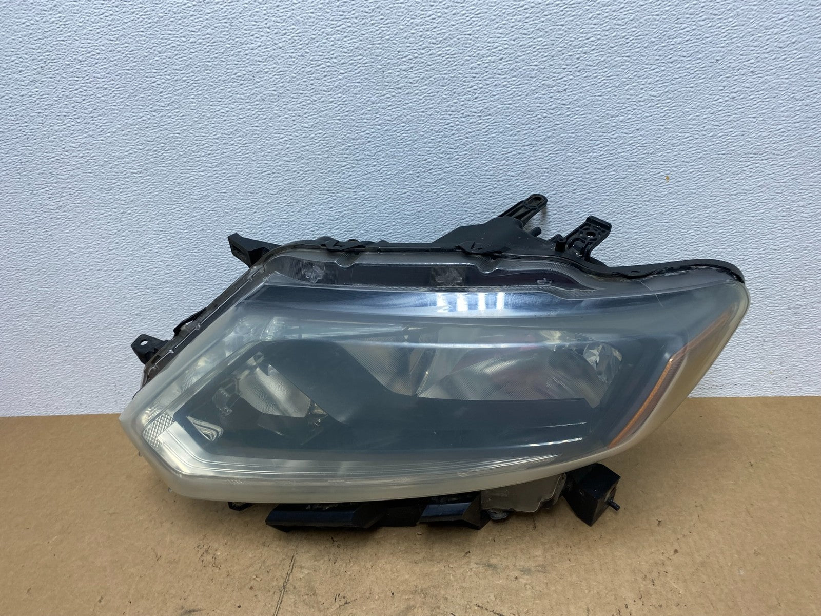 2014 2015 2016 Nissan Rogue Left Driver LH Halogen Headlight AC3554 DW0