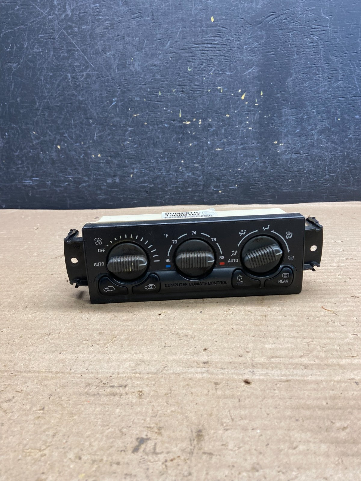 2000 - 2002 Chevrolet Tahoe Yukon A/C Heater Climate Control 15060162 AH5269 DG0