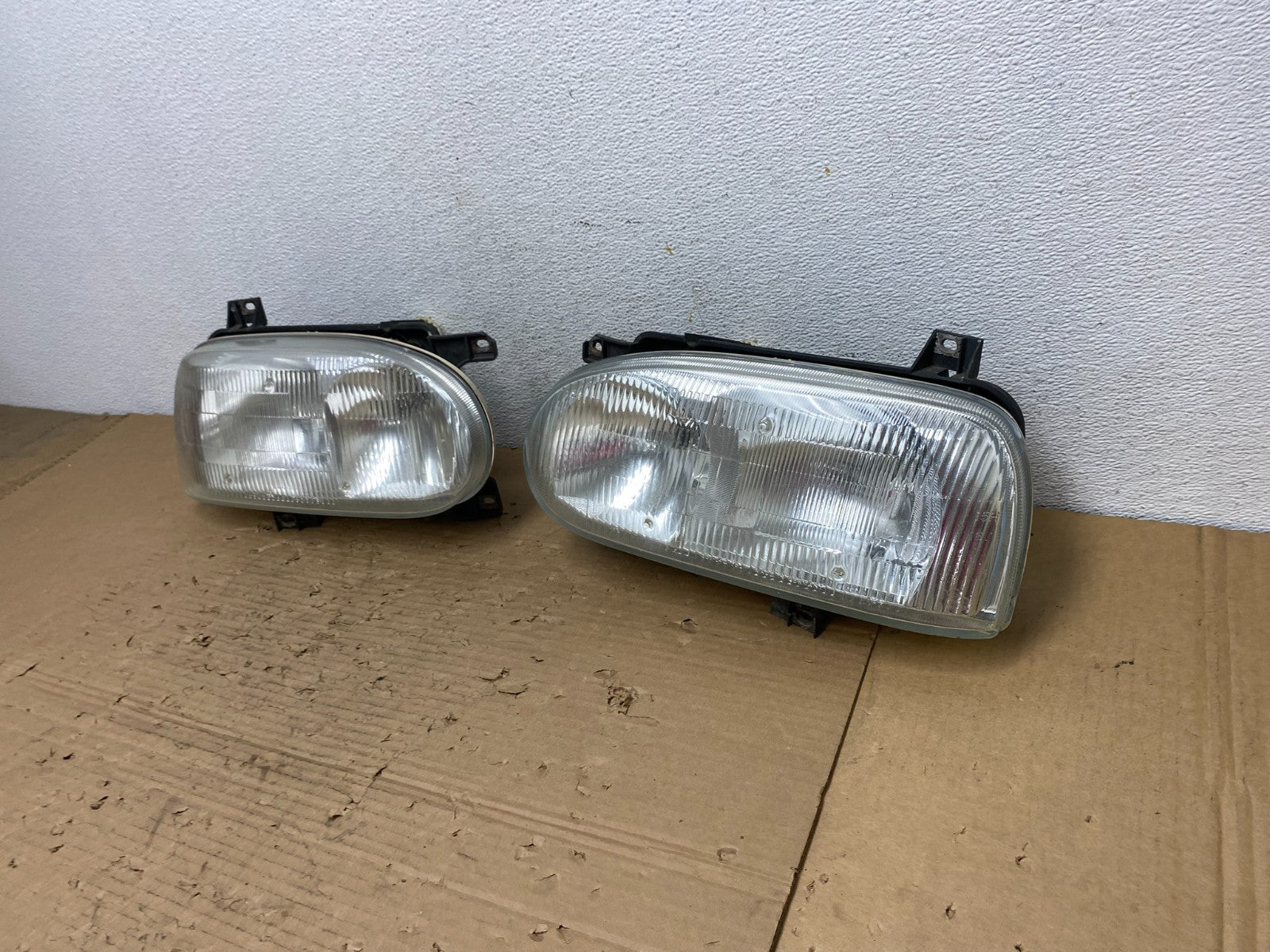 1993-1999 Volkswagen Golf MK3 Left+Right Side Set Halogen Headlights AD4341 DG1
